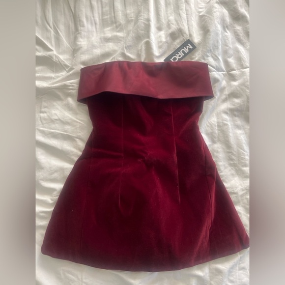 ✨ Stunning MURCI Strapless Mini Dress ✨ NWT - Picture 2 of 8